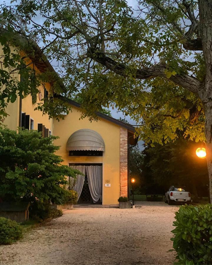 Al Vecchio Fienile Bed and Breakfast San Michele al Tagliamento Exteriör bild