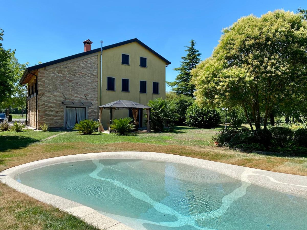 Al Vecchio Fienile Bed and Breakfast San Michele al Tagliamento Exteriör bild