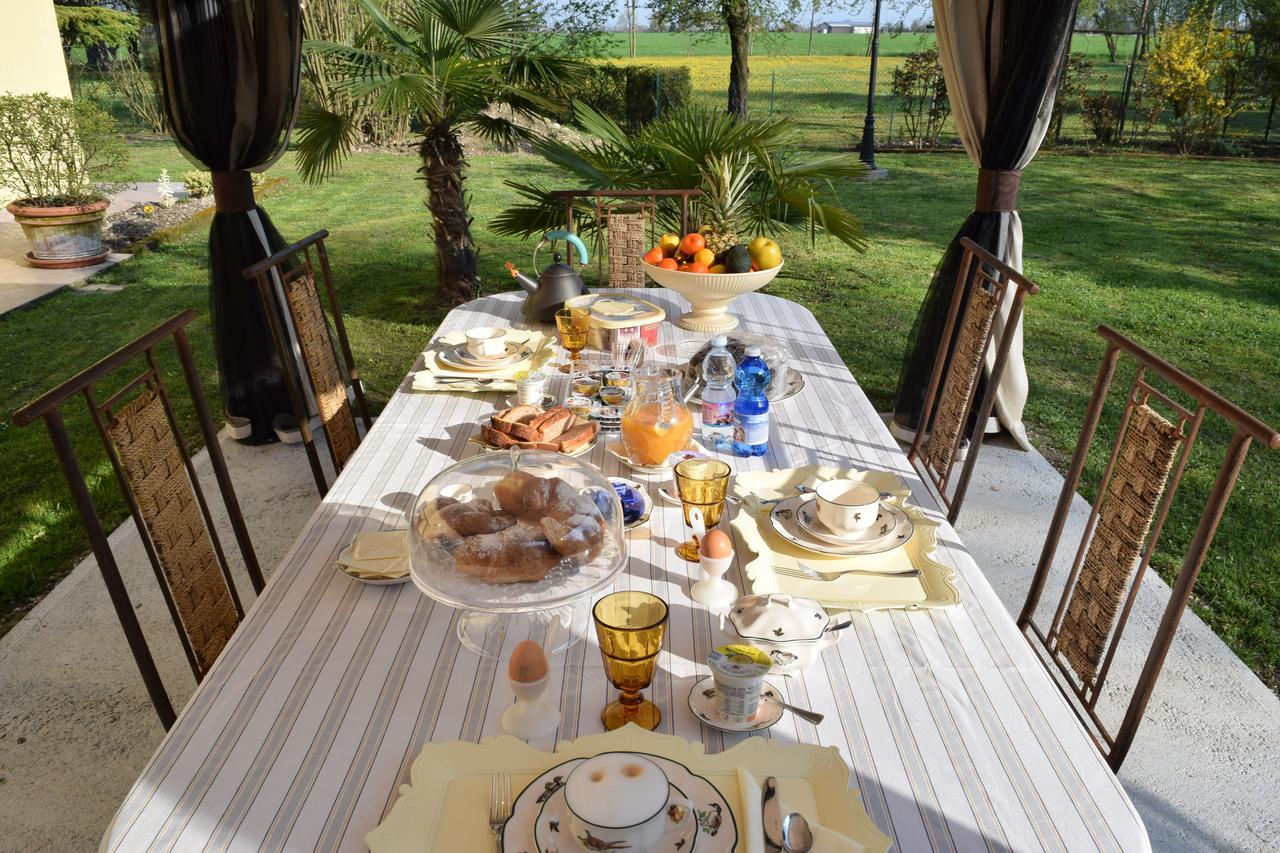Al Vecchio Fienile Bed and Breakfast San Michele al Tagliamento Exteriör bild
