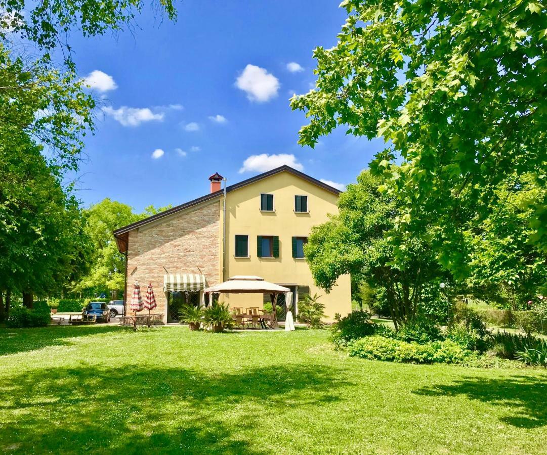 Al Vecchio Fienile Bed and Breakfast San Michele al Tagliamento Exteriör bild