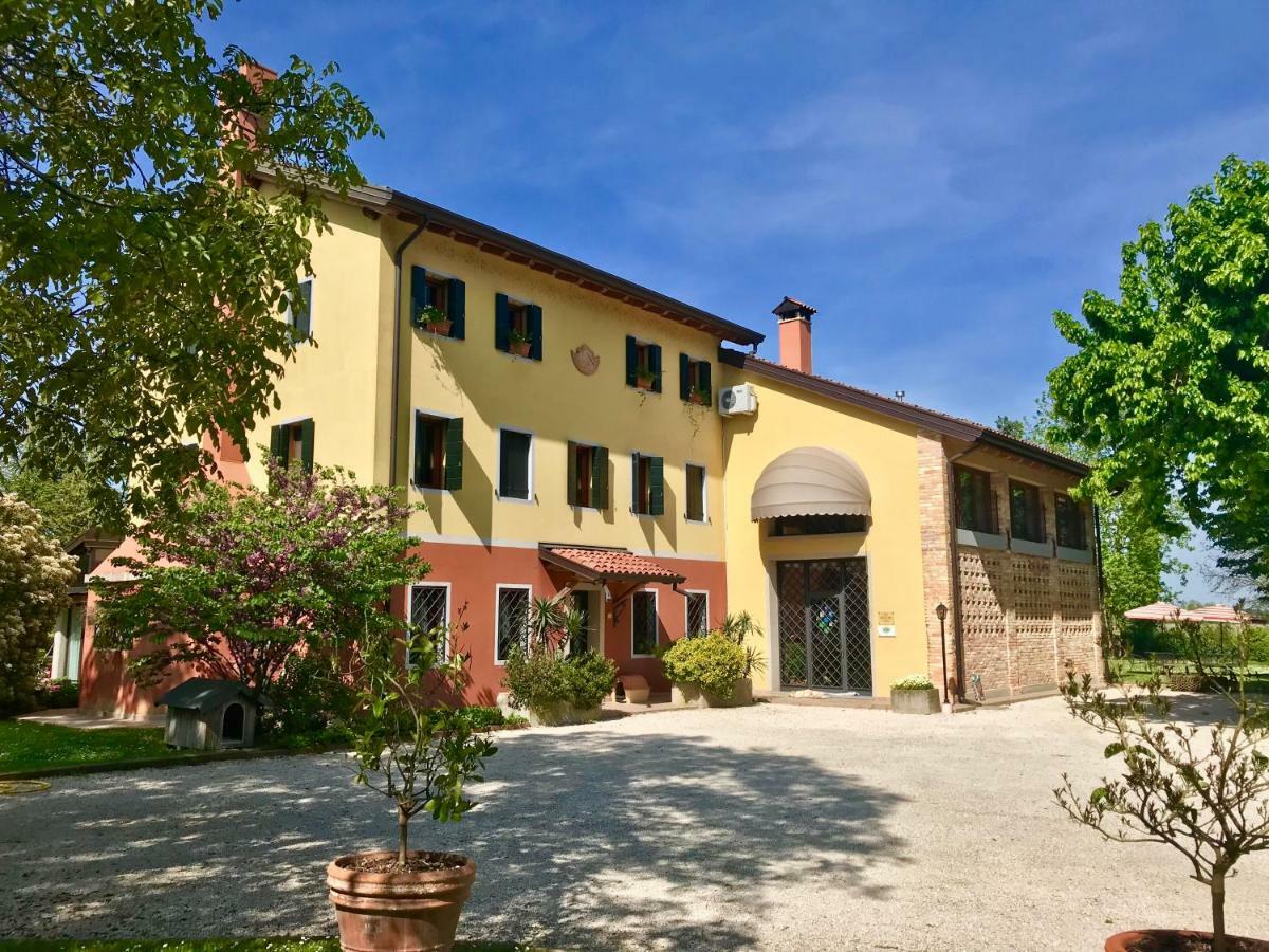 Al Vecchio Fienile Bed and Breakfast San Michele al Tagliamento Exteriör bild